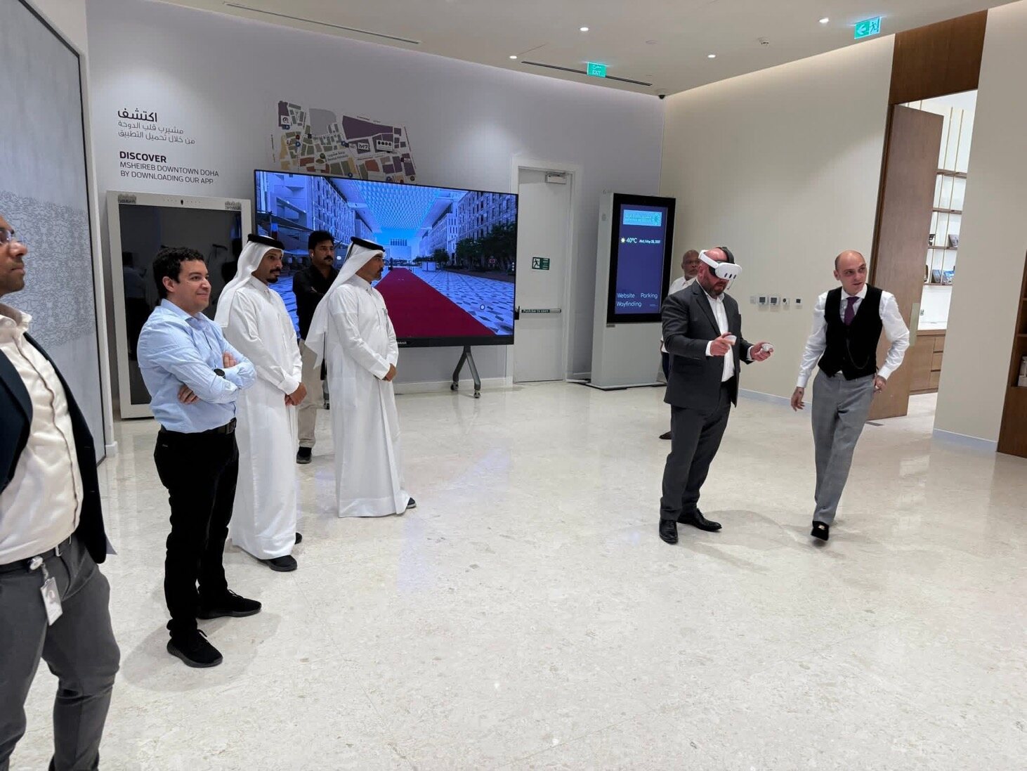 Paul Vowell presenting an XR smart city data visualization demo in Doha